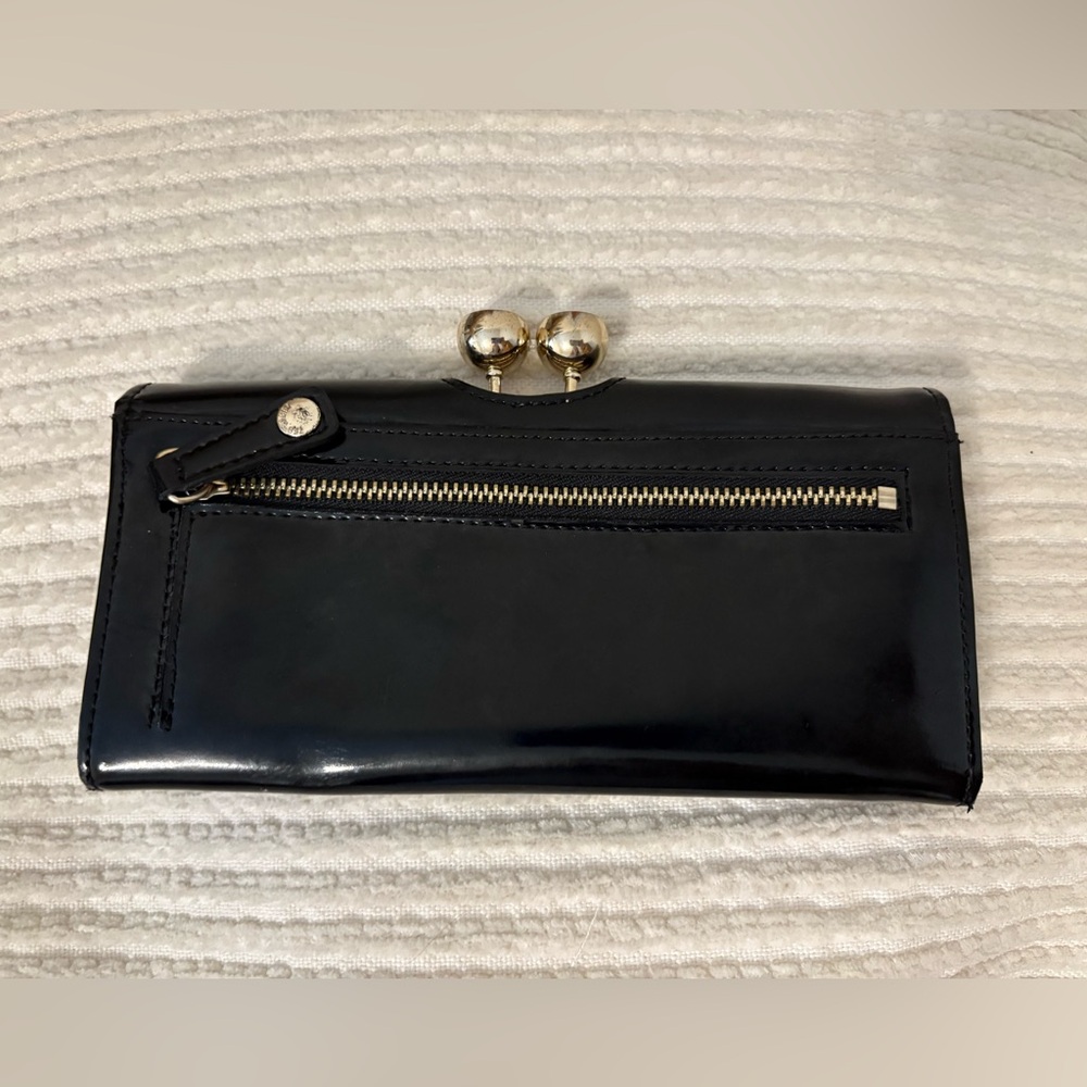 Ted Baker Elegant Black Wallet with Gold Monogram Kisslock Clasp - Picture 2 of 8